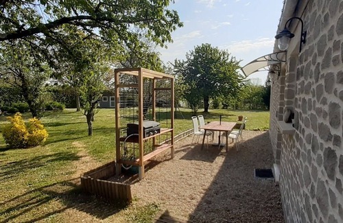 Liez Cabaña | CASA GÎTE 4 PERSONAS, TRANQUILA, PISCINA + SPA CUBIERTAS, MARAIS POITEVIN VENDÉE SUR