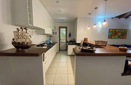 Buzios Casa | Casa 4 bdr Condo centro cerrado Bz