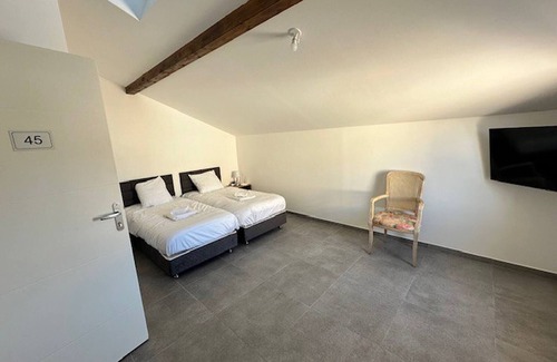 Satolas-et-Bonce Apartamento | House 40 With 5 Bedrooms Lechaffardcom