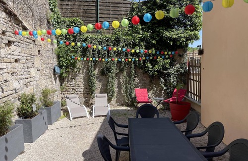 Montbard Casa | House 7 people - 3 bedrooms - MONTBARD center - "Chez Delphine et Guillaume" ("Delphine and Guillaume")