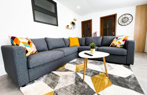 Pevidem Casa | House 9 Guimarães