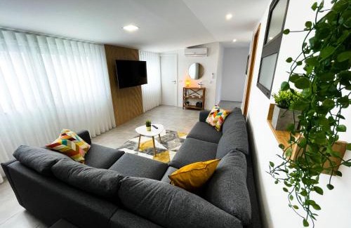 Pevidem Casa | House 9 Guimarães