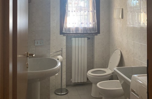 Romano di Lombardia Apartamento | House a few steps from the station, near BGY / MILAN (free parking)