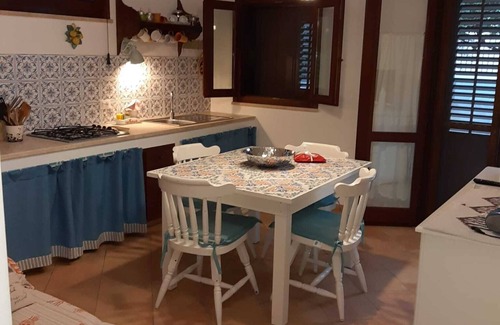 Castellammare del Golfo Casa | House a stone's throw from the sea with garden