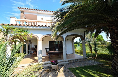 Sant Pere Pescador Chalet De Esquí | Amfora 25 - Casa con piscina al lado de la playa.