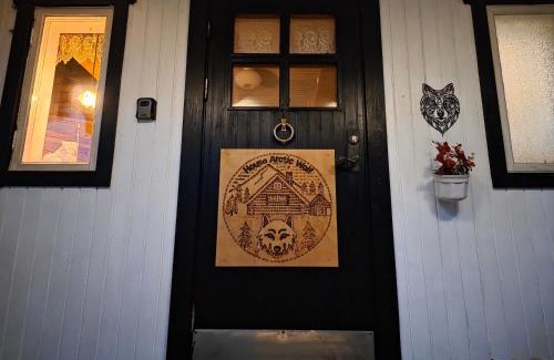 Blattnicksele Casa | House Arctic Wolf