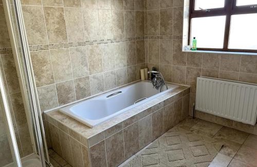 Rossadrehid Casa | House at the foot of The Galtees