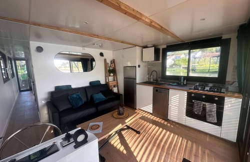 Mareuil-sur-Ay Alquiler De Eote | House Boat en Champagne