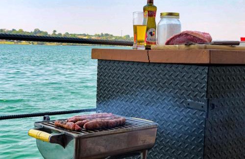 Brasilia Casa | House Boat "Faroeste Caboclo"