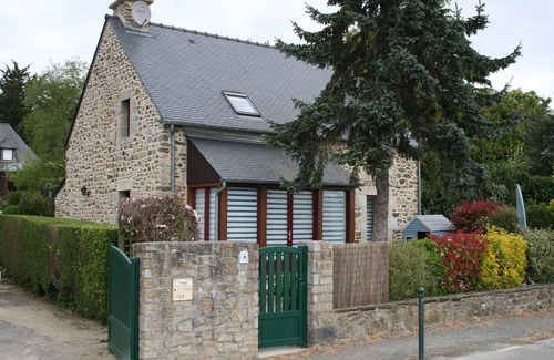 Quelmer - La Passagere Casa | House Borders Rance para los amantes de la calma