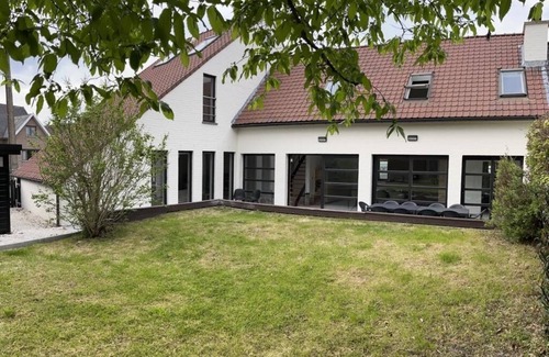 Meise Casa | House Botaniek nearby Brussels and Antwerp Lovely place to stay.