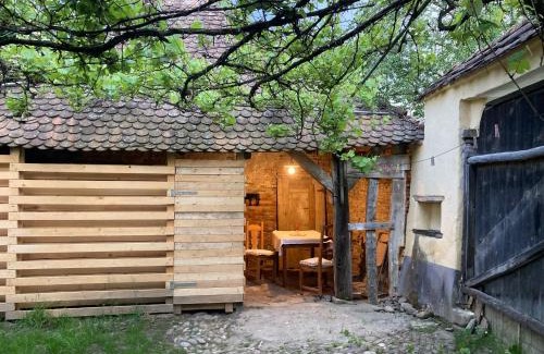 Crit Casa | House by the Church - entire house