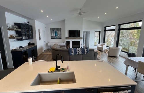 Lac-Sergent Casa | House by the lake 45 minutes from Quebec City!