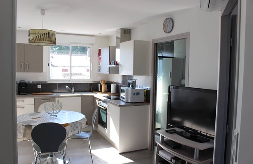 La Tremblade Casa | Casa en el centro, garaje, acceso a internet, terraza, patio privado cerrado