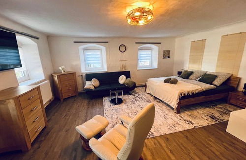 Weitra Apartamento | House Erna. Charming accommodation in the historic old town of Weitra.