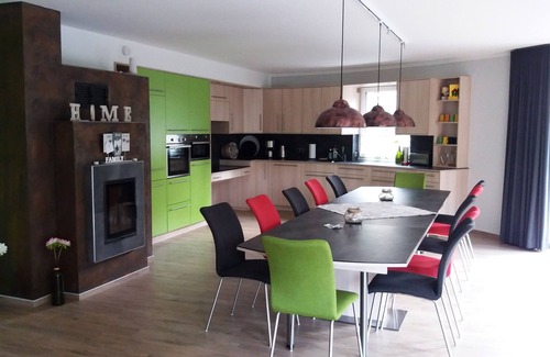 Wendisch Rietz Casa | Casa-Familiar-Baño para personas con movilidad reducida-vista al canal-Haus K...