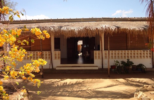 Mahajanga Casa | Pies de casa en el agua- Majunga-Madagascar