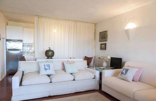 Abbiadori Apartamento | HOUSE FIRST 75 sq. m. Residence "Cala Ruja" Via Monti di Mola Location Abbiadori