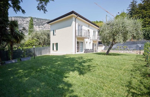 Corno Apartamento | CASA PRIMERA PISO CON VISTA AL LAGO