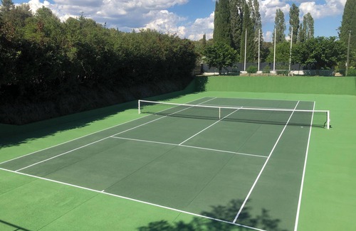 Salernes Casa | House for 2 people in an estate with swimming pools, tennis court and river