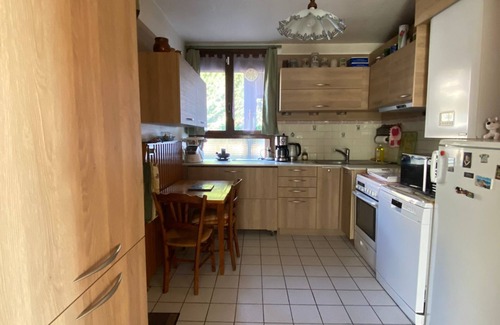 Thiers Casa | House for 2 to 12 people, residential area
