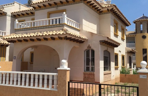 Orihuela Costa Casa | Casa Quattro para 4 personas cerca de golf y natación, en Cabo roig, cerca de Torrevieja, wifi