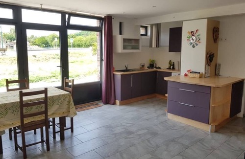 La Chapelle-Huon Casa | House for 6 people ideally located, close to many leisure activities
