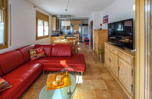Vidreres Casa | Casa para 6 personas, gran piscina de agua salada, jardín, a 6 km de Lloret, cercada