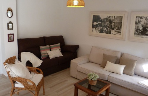 Castalla Villa | VILLA ENTREPINARES. 10 personas. Castalla Alicante. Piscina privada.