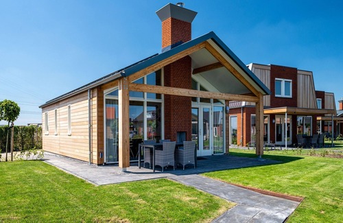 Akkrum Casa | House for the disabled, holiday park in Friesland