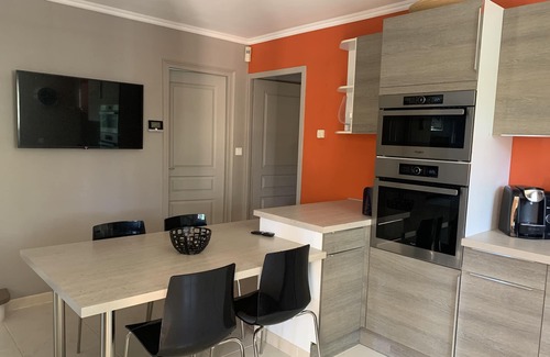 Entraigues-sur-la-Sorgue Casa | HOUSE WITH GARDEN AND HEATED POOL/SPA. NEAR AVIGNON