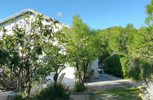 Port-Saint-Louis-du-Rhone Villa | Casa con jardín