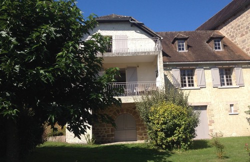 Saint-Michel-de-Bannieres Casa | Casa con jardín y piscina privada