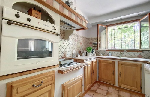 Mas-Blanc-des-Alpilles Casa | House
