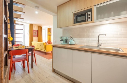 Montemor-o-Novo Casa | House Gallery in the Heart of the City
