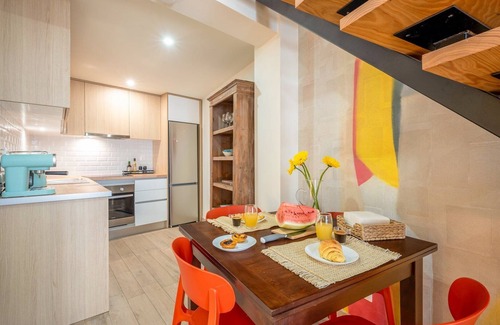 Montemor-o-Novo Casa | House Gallery in the Heart of the City
