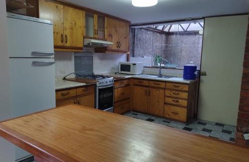 Cerro Colorado District Casa | House garden airport