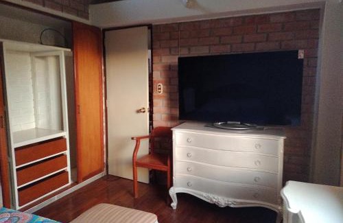 Cerro Colorado District Casa | House garden airport