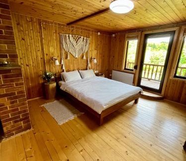 Korchyn Cabina | House Girska Rika