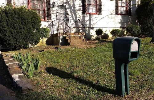 Antioch Casa | House has lots of rooms and close to the interstate and downtown