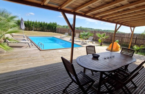 Medillac Casa | House has private pool