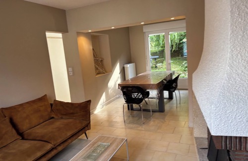 Recourt Casa | House ideal for family or employees 4 bedrooms, garden, garage, fireplace