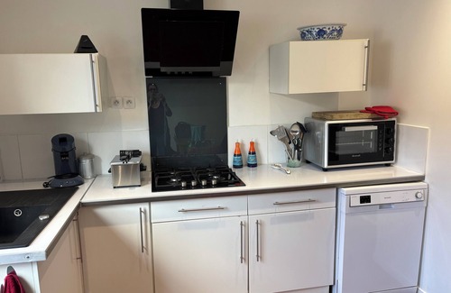 Recourt Casa | House ideal for family or employees 4 bedrooms, garden, garage, fireplace