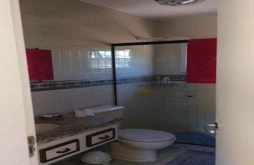Joao Fernandes Casa | Casa de 03 habitaciones, 02 suites, sala, cocina, área de barbacoa.