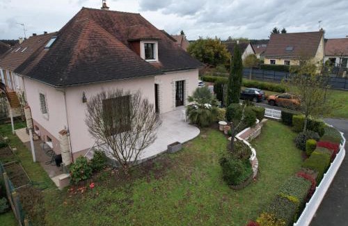 Change Casa | House in Changé near Le Mans Circuit