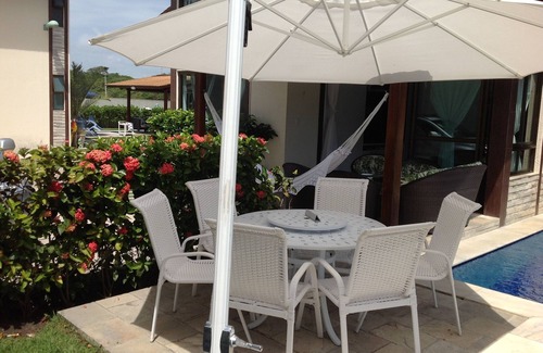 Porto de Galinhas Casa | House in condominium by the sea, chicken harbor (high wall)