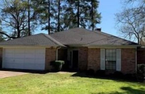 Crown Colony Casa | House in crown colony