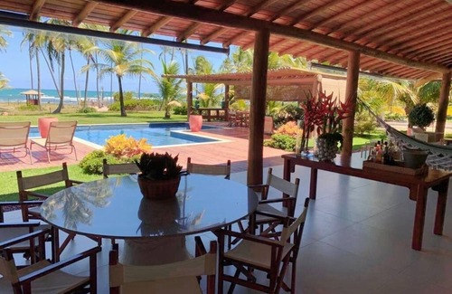 Farol Casa | House in front of the sea in Praia do Forte