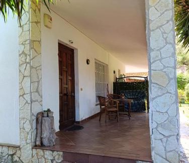 Mondello Casa | House in Garden