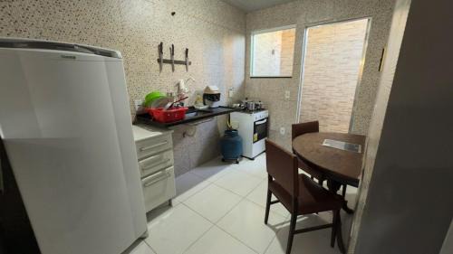 Porto da Roca Apartamento | House in Itaúna, 4-minute walk to the beach
